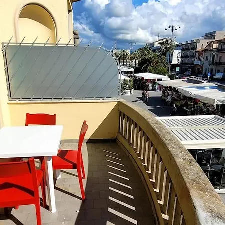 Casa Amedeo - In Passeggiata Apartment Viareggio